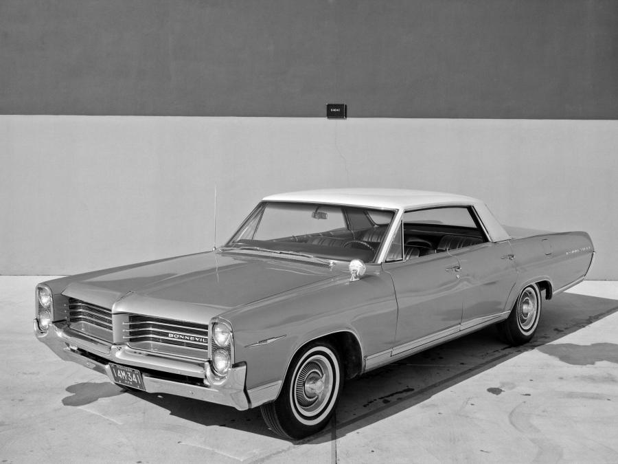 Pontiac Bonneville Hardtop Sedan '1964
